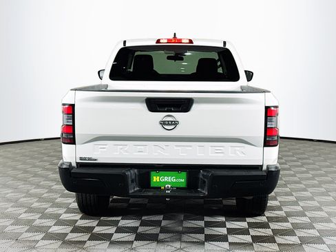 Used 2024 Nissan Frontier S w/ Technology Package RWD image 8