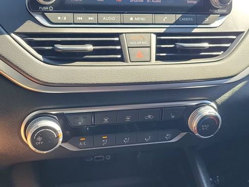 Used 2022 Nissan Altima 2.5 SV w/ SV Premium Package FWD image 13