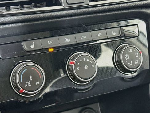 Certified 2025 Volkswagen Taos S AWD/4WD image 19