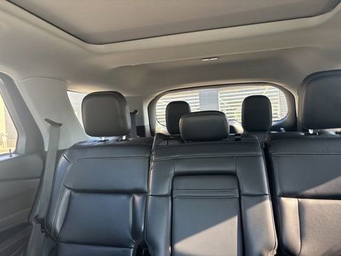 Used 2021 Ford Explorer XLT w/ Equipment Group 202A AWD/4WD image 38
