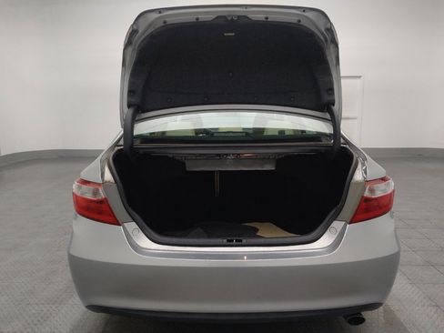 Used 2015 Toyota Camry XLE w/ Moonroof Package image 29