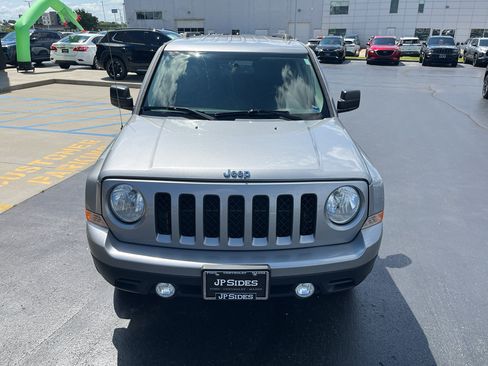 Used 2016 Jeep Patriot Latitude FWD image 5