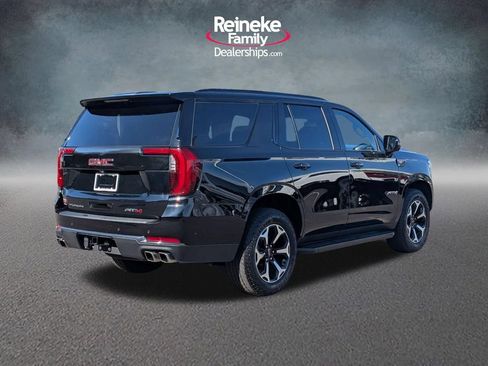 Used 2025 GMC Yukon AT4 AWD/4WD image 5