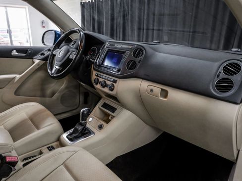 Used 2017 Volkswagen Tiguan S FWD image 14