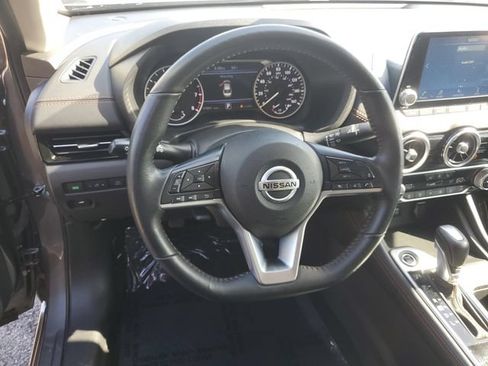 Used 2023 Nissan Sentra SR w/ SR Premium Package FWD image 16