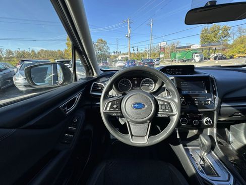 Used 2020 Subaru Forester Premium image 11