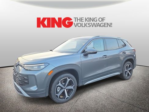 New 2026 Volkswagen Tiguan SE image 8