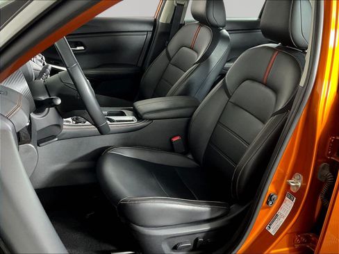 Used 2023 Nissan Sentra SR w/ SR Premium Package FWD image 21