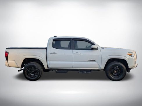 Used 2020 Toyota Tacoma SR w/ SR Convenience Package image 3