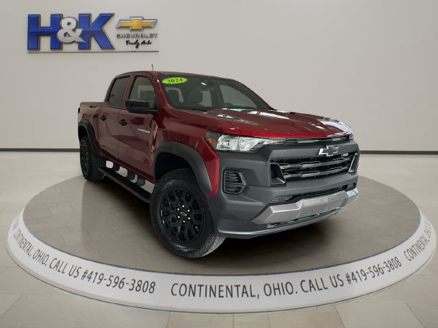 Used 2024 Chevrolet Colorado Trail Boss w/ Advanced Trailering Package AWD/4WD image 1