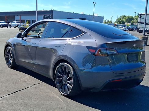 Used 2022 Tesla Model Y Performance AWD/4WD image 22