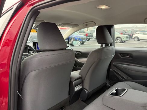Used 2025 Toyota Corolla LE FWD image 13