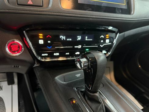 Used 2019 Honda HR-V EX image 19