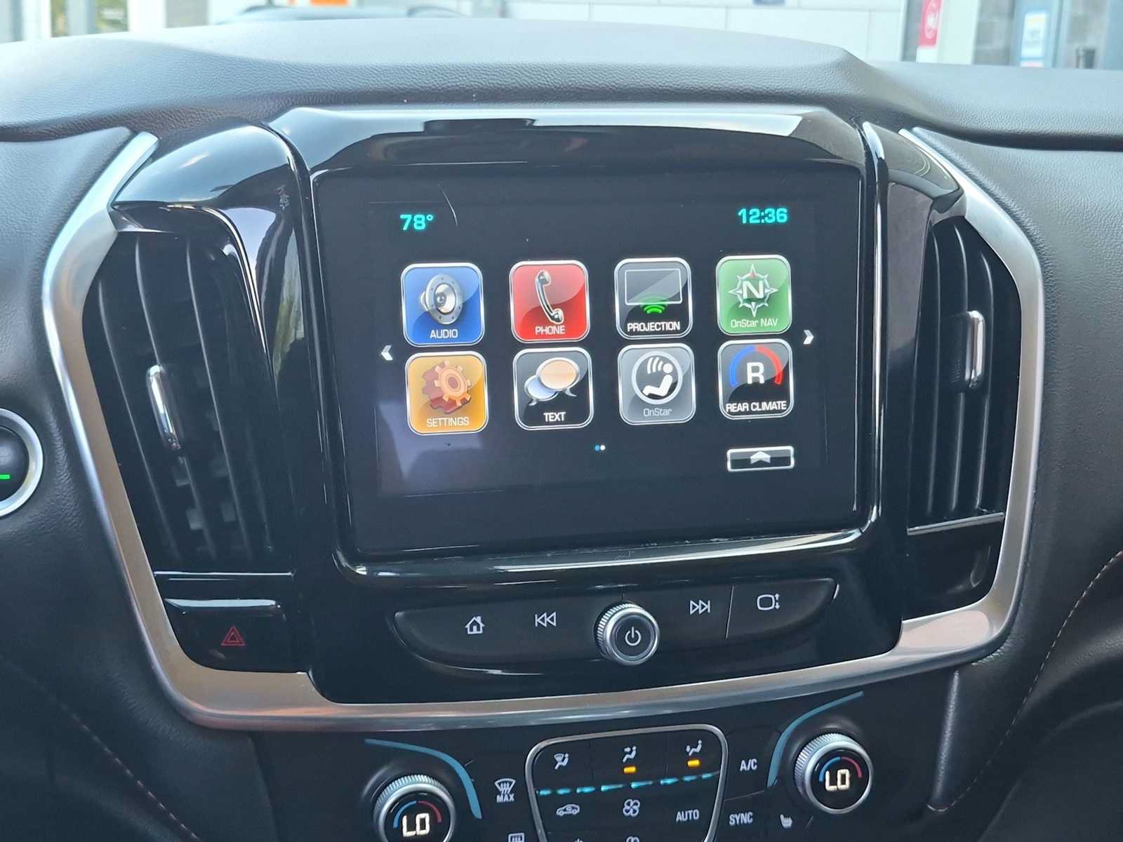 Used 2018 Chevrolet Traverse LT AWD/4WD image 26