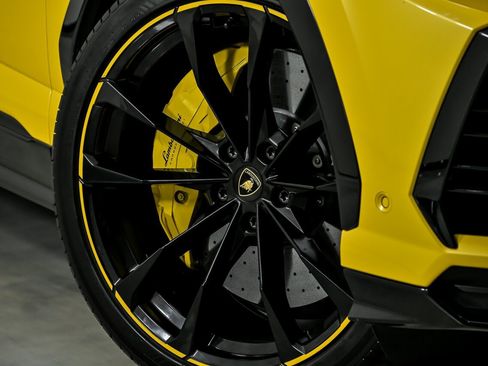 Used 2022 Lamborghini Urus image 4