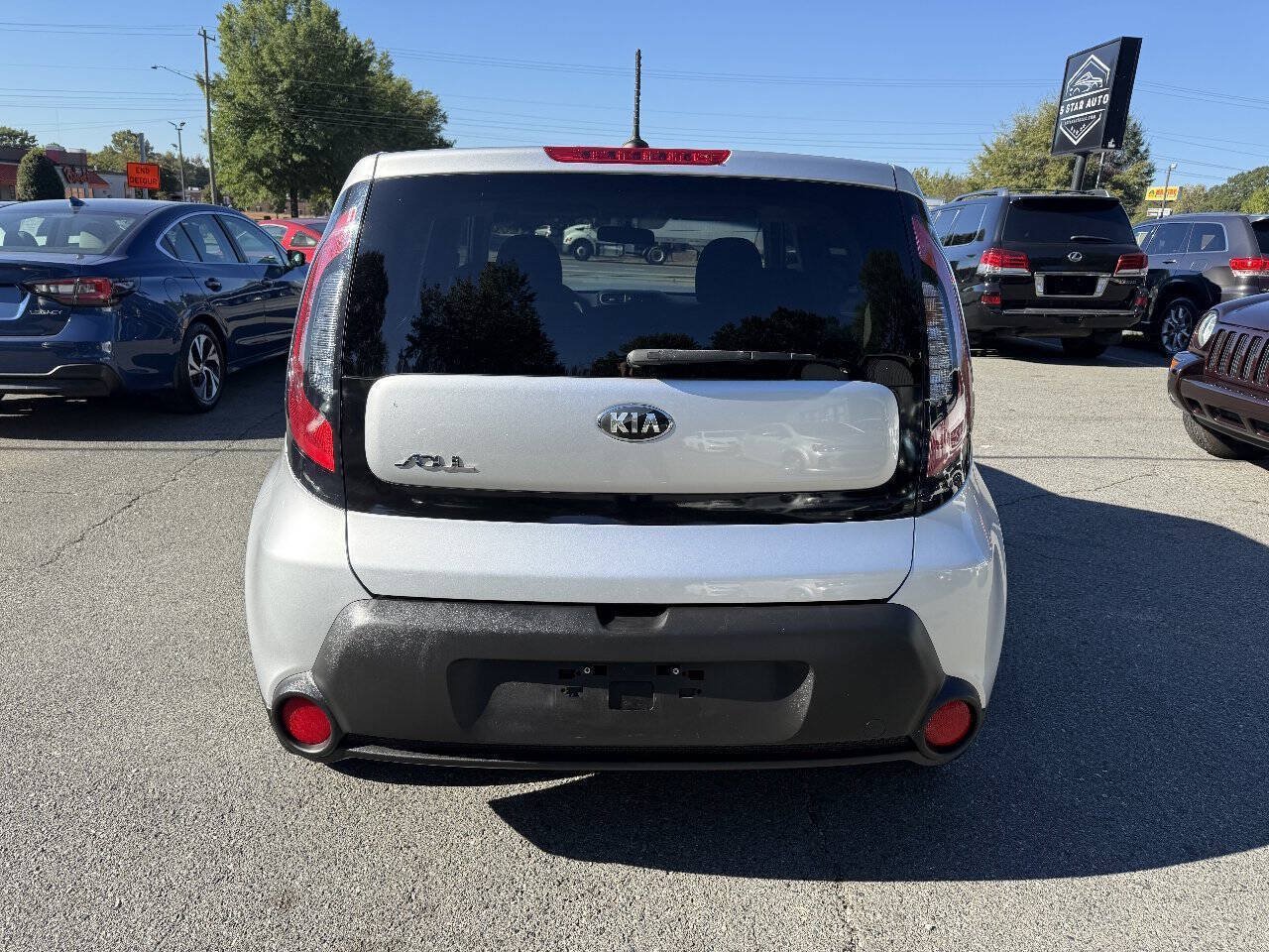 Used 2016 Kia Soul FWD image 6