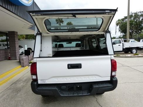 Used 2022 Toyota Tacoma SR RWD image 13