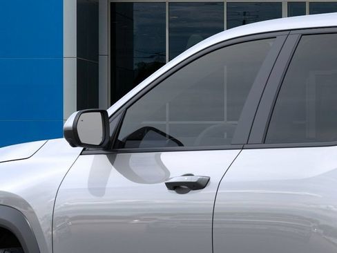 New 2027 Chevrolet Equinox LT w/ Convenience Package II FWD image 12