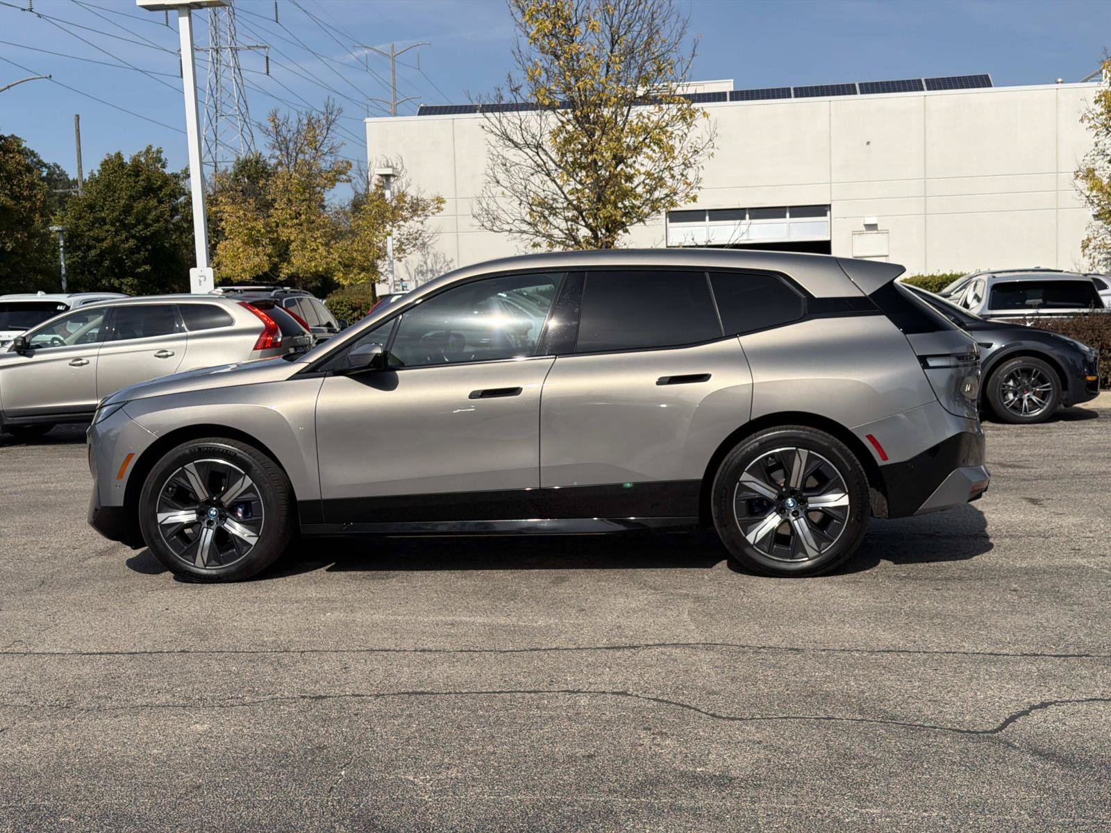 Certified 2024 BMW iX xDrive50 w/ Premium Package AWD/4WD image 8