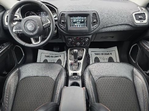 Used 2020 Jeep Compass Latitude w/ Cold Weather Group AWD/4WD image 21