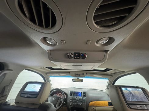 Used 2014 Nissan Armada Platinum w/ Platinum Reserve Package AWD/4WD image 38