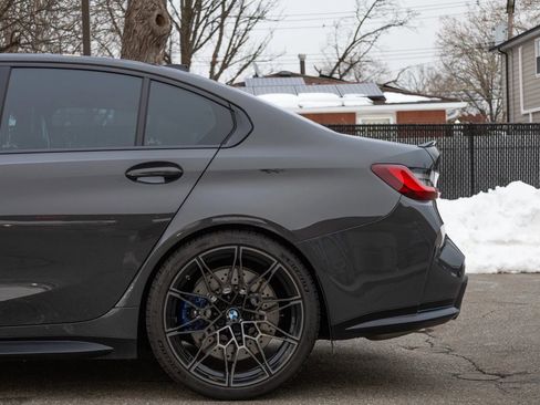 Used 2022 BMW M3 Competition w/ M Carbon Exterior Package image 22