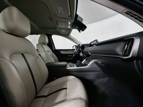 Used 2024 MAZDA CX-90 Plug-In Hybrid w/ Preferred AWD/4WD image 33