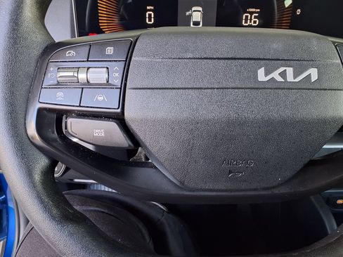 Used 2025 Kia K4 FWD image 25