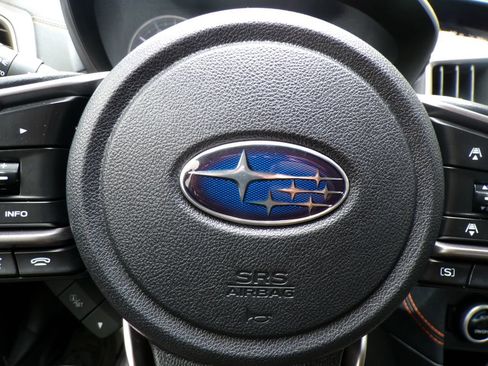 Used 2023 Subaru Crosstrek 2.5i Limited AWD/4WD image 33