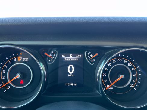Used 2021 Jeep Gladiator Sport AWD/4WD image 3
