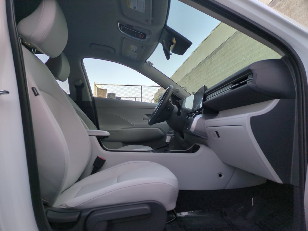 Certified 2024 Hyundai Kona SEL FWD image 11