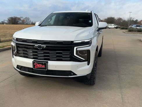 Used 2025 Chevrolet Tahoe High Country image 4