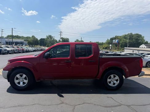 Used 2010 Nissan Frontier SE RWD image 4