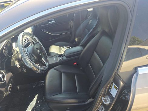 Used 2014 Mercedes-Benz CLA 250 w/ Premium 1 Package image 8