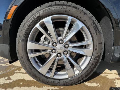 Used 2025 Cadillac XT5 Premium Luxury image 11