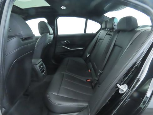 Used 2026 BMW 330i xDrive Sedan w/ M Sport Package AWD/4WD image 23