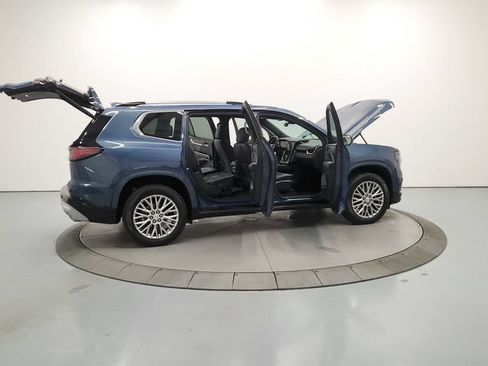 Used 2024 GMC Acadia Denali w/ Super Cruise Package FWD image 16