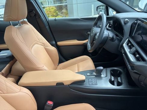 Used 2025 Lexus UX 300h AWD w/ Accessory Package (Z2) image 12