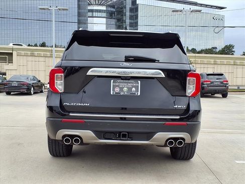 Used 2022 Ford Explorer Platinum w/ Equipment Group 601A image 7