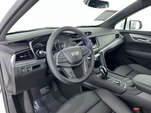 Used 2025 Cadillac XT5 Luxury image 10