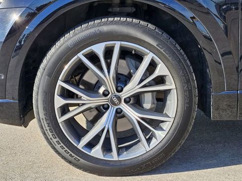 Used 2021 Audi Q8 Premium w/ Black Optic Package image 10