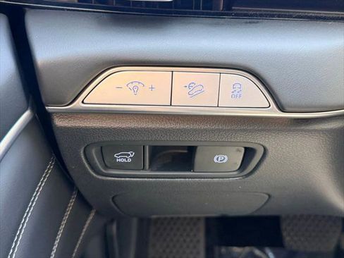 Used 2025 Genesis GV80 2.5T Standard AWD/4WD image 36