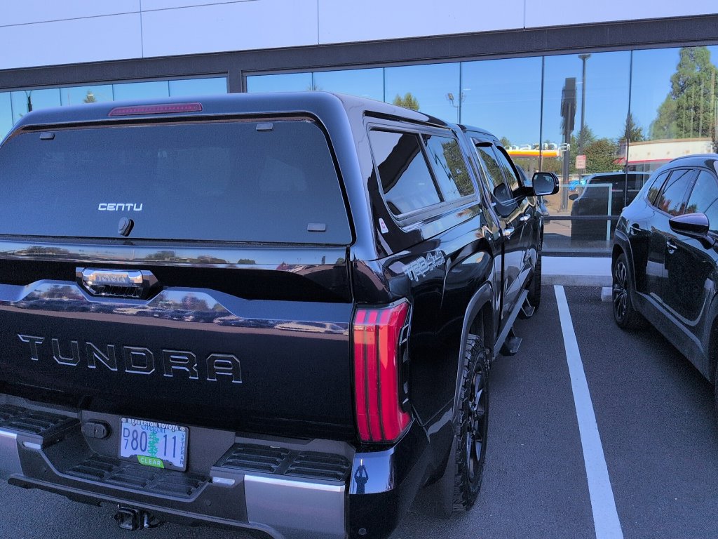 Used 2023 Toyota Tundra Limited AWD/4WD image 4