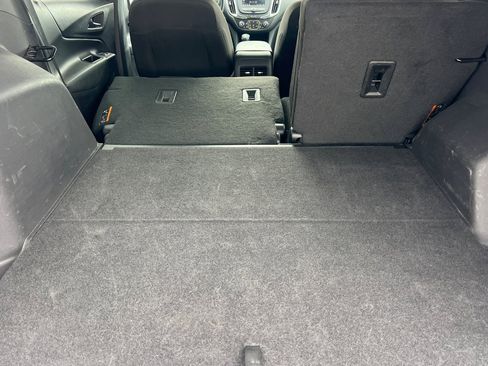 Used 2024 Chevrolet Equinox LT image 12