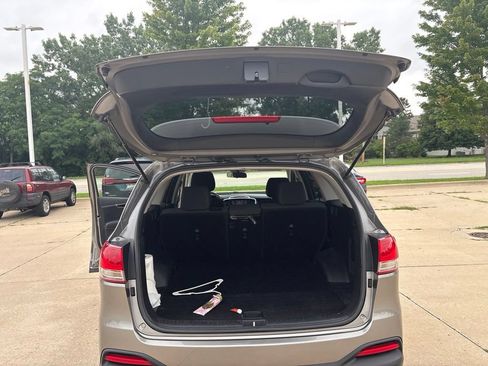 Used 2016 Kia Sorento AWD image 24