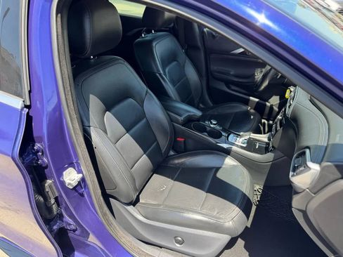 Used 2017 INFINITI QX30 w/ Cargo Package FWD image 37