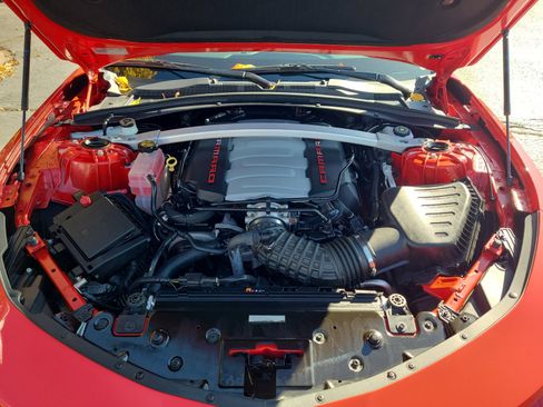 Used 2021 Chevrolet Camaro SS image 21