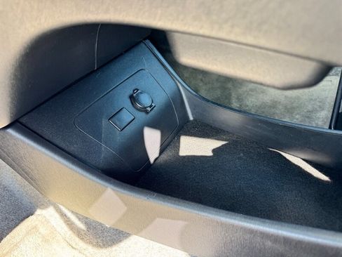 Used 2014 Toyota Prius Four image 23