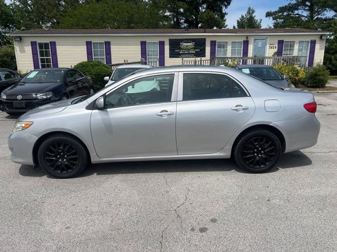 Used 2010 Toyota Corolla LE FWD image 8