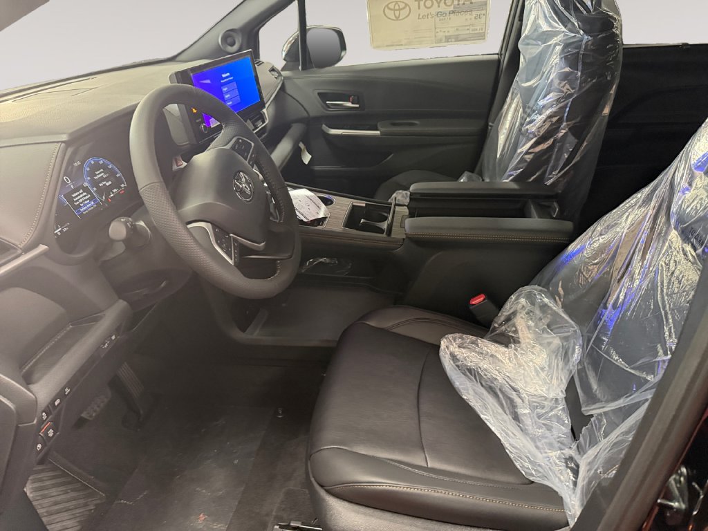 New 2026 Toyota Sienna XLE Woodland Edition AWD/4WD image 9
